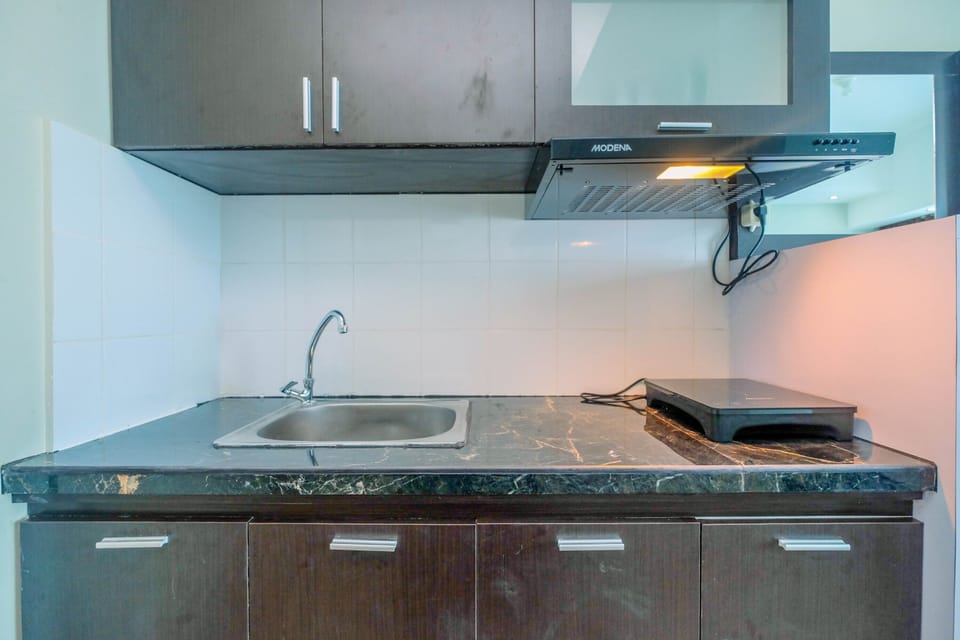 Room | Private kitchen | Fridge, stovetop, cookware/dishes/utensils