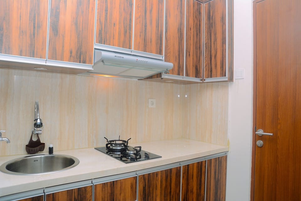 Fridge, stovetop, cookware/dishes/utensils