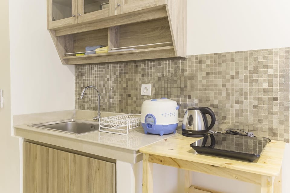 Fridge, stovetop, cookware/dishes/utensils