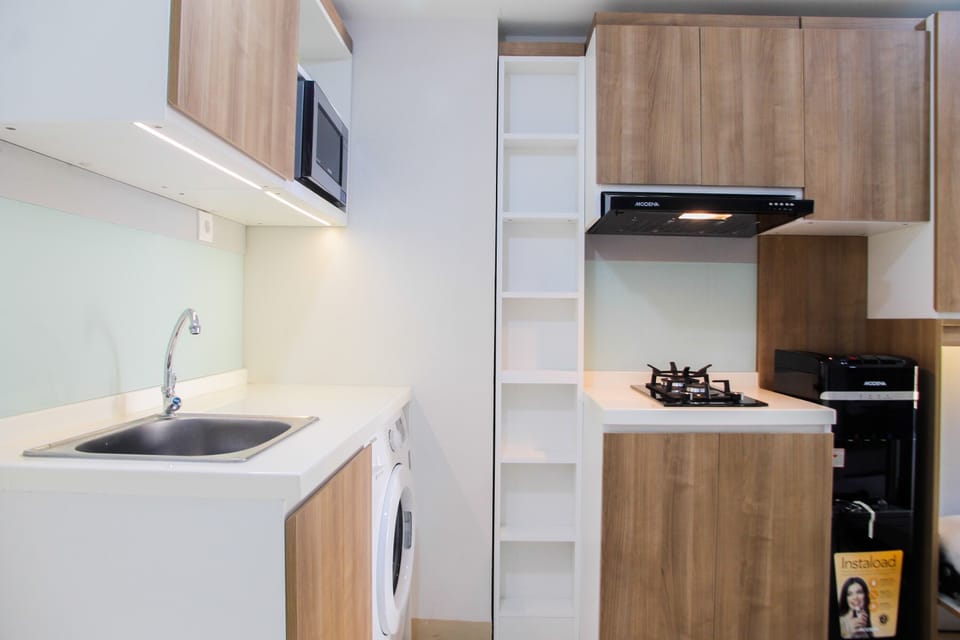 Fridge, stovetop, cookware/dishes/utensils