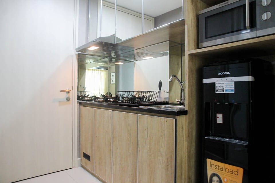 Fridge, stovetop, cookware/dishes/utensils