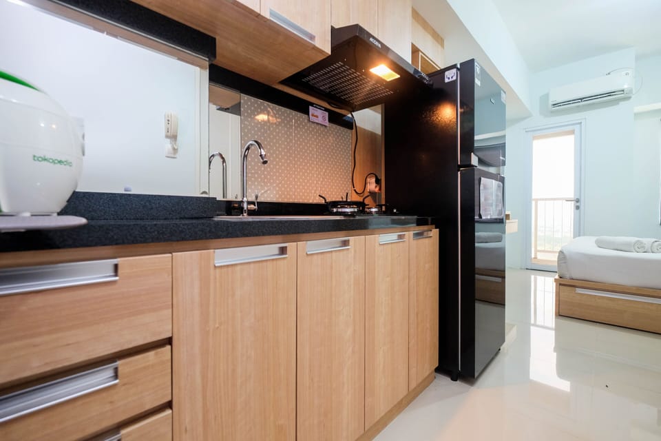 Fridge, stovetop, cookware/dishes/utensils