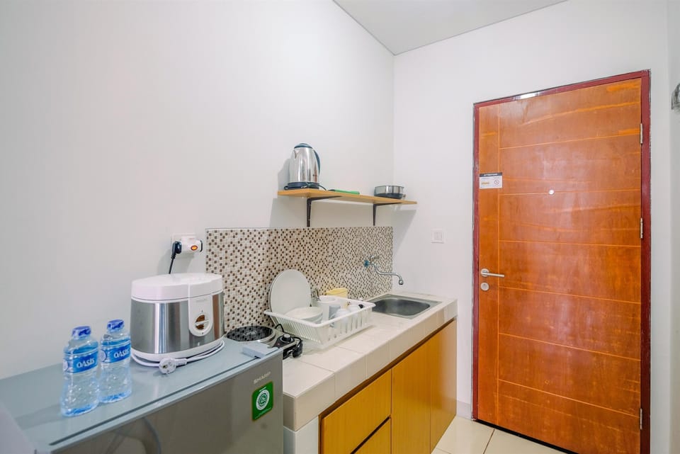 Fridge, stovetop, cookware/dishes/utensils