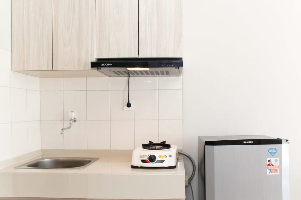 Fridge, stovetop, cookware/dishes/utensils