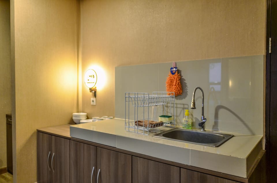 Fridge, stovetop, cookware/dishes/utensils