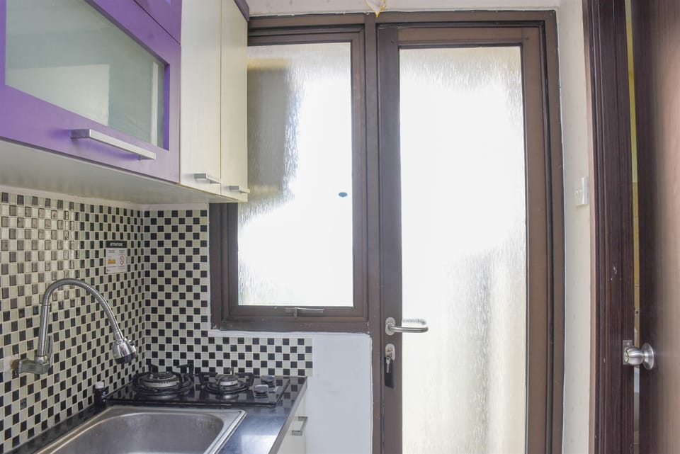 Room | Private kitchen | Cookware/dishes/utensils
