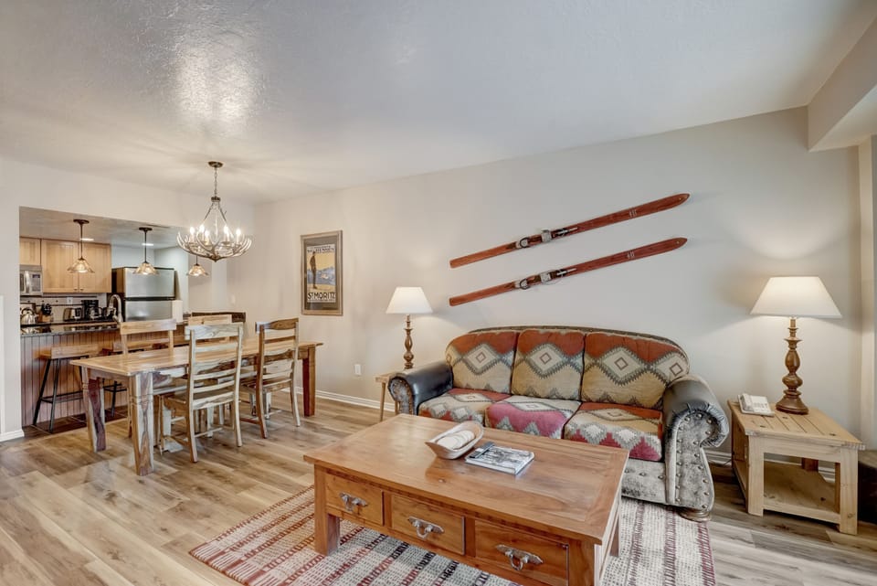 Living Area w/ Sleeper Sofa / Dining Area