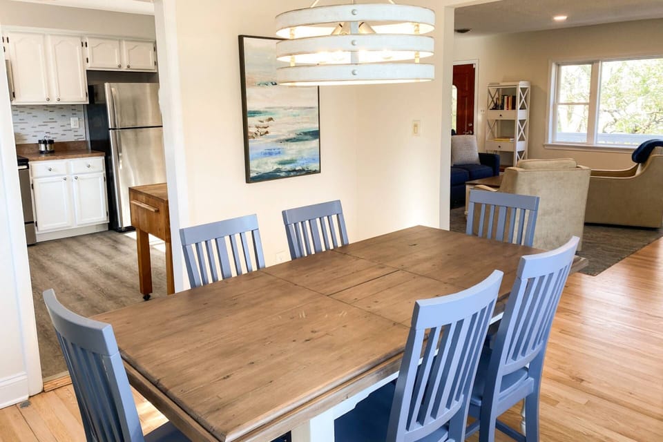 Enjoy game night at the dining room table!