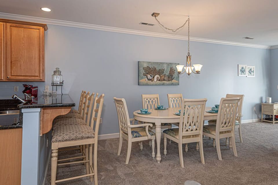 Dining-Area