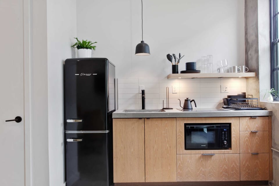 Suite 1 Kitchenette