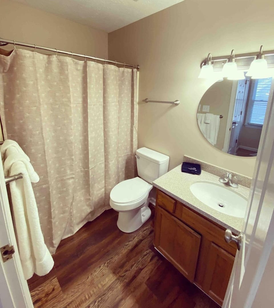 Master bathroom.