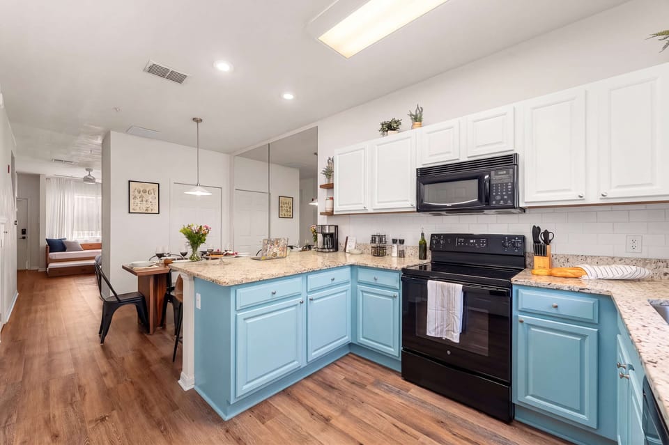 Featuring: Granite Countertops, Dining Table and Bar/Island. Seats 6, including bar. Extra seating available. Kitchen has stove, microwave, dishwasher, refrigerator and coffee maker. Newly remodeled.