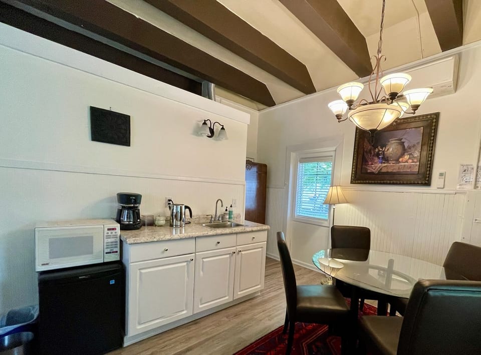 Executive Double Room | Private kitchen
