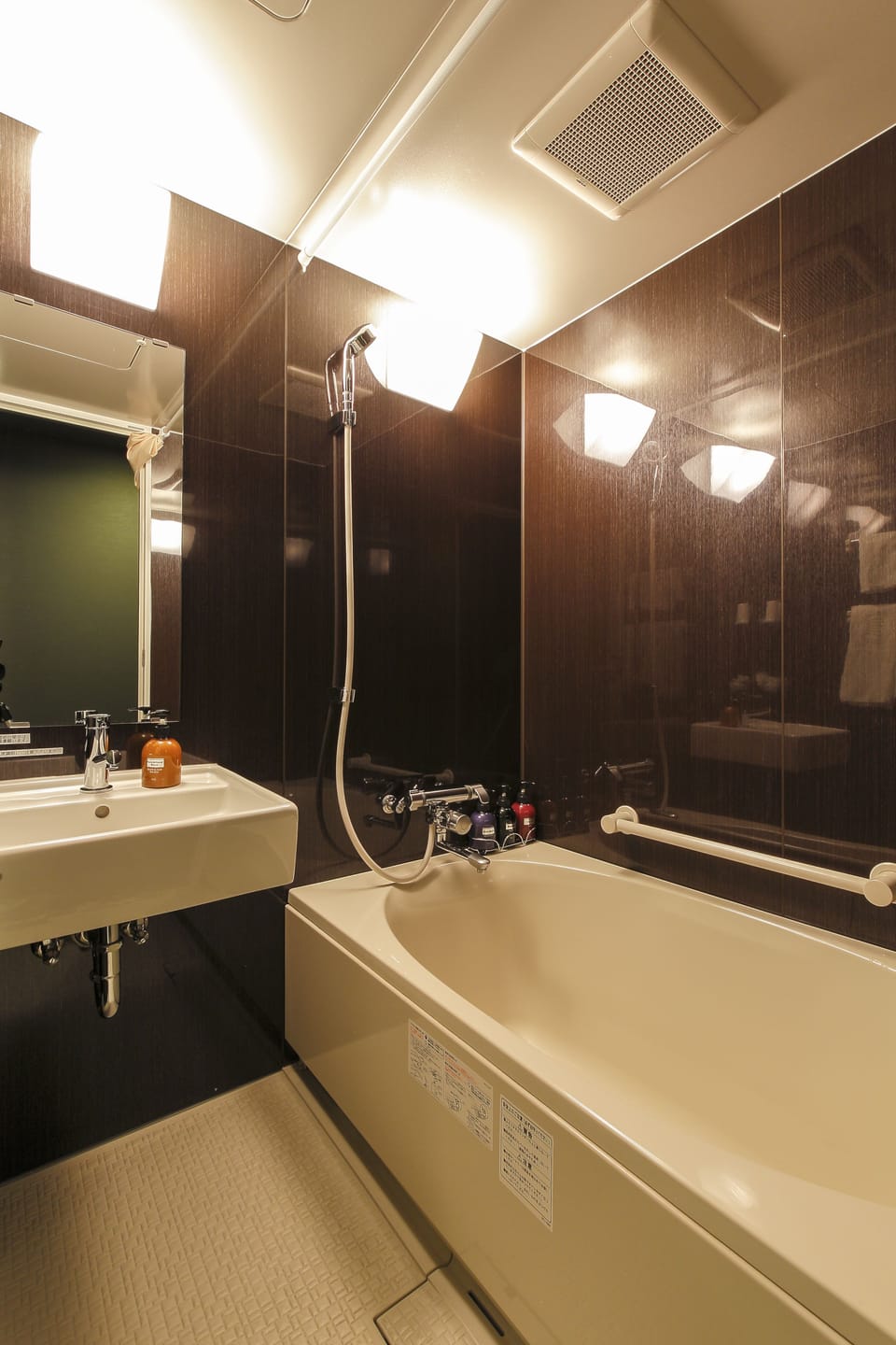 Free toiletries, hair dryer, slippers, bidet