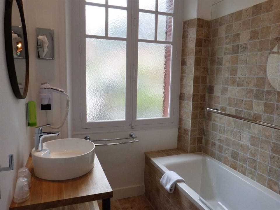 Superior Quadruple Room, Ensuite (Vue rivière) | Bathroom