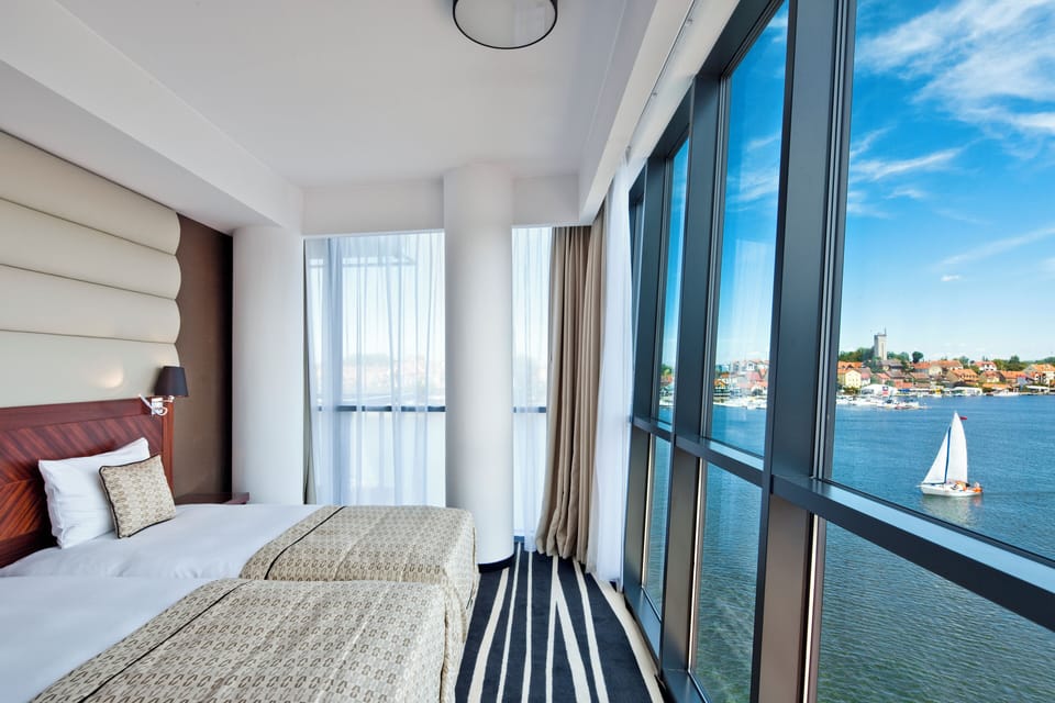Premium bedding, minibar, in-room safe, laptop workspace