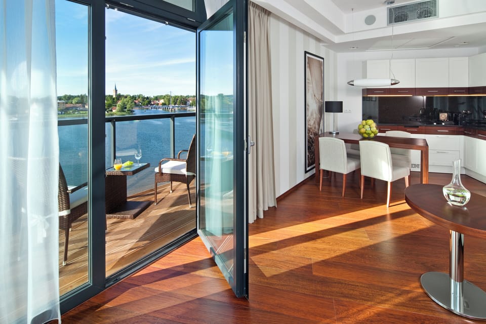 Classic Suite, Balcony, Lake View | Premium bedding, minibar, in-room safe, laptop workspace