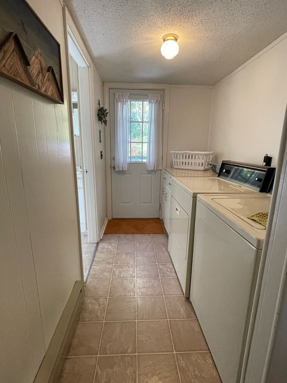 Laundry room and second entry 
