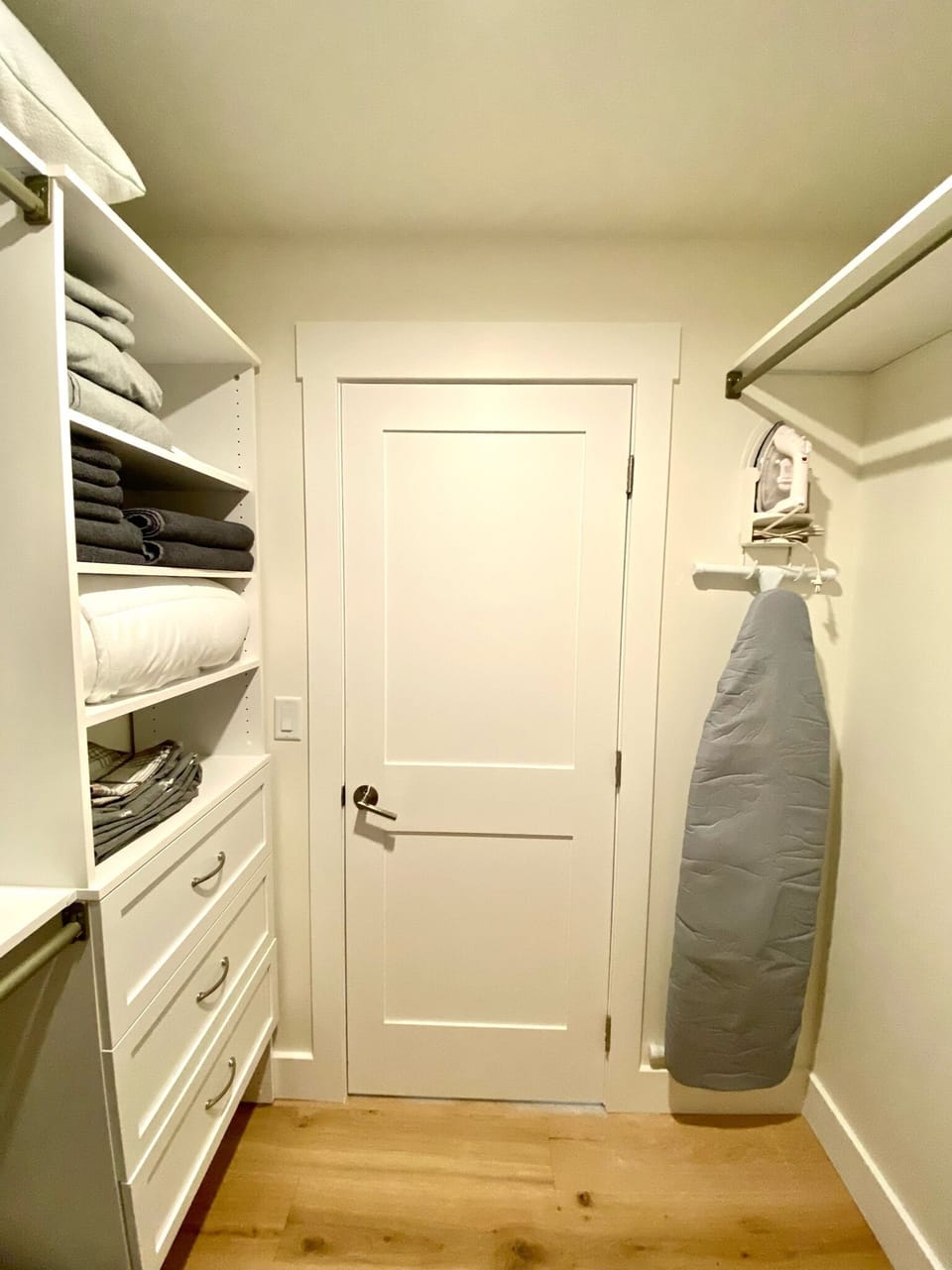 Walk-in Closet