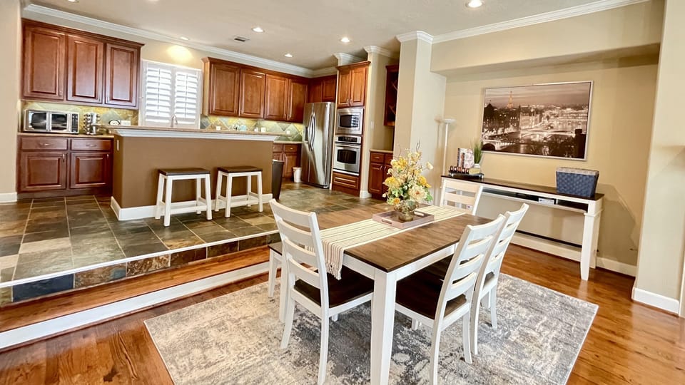 View the Dining Area to the Kitchen