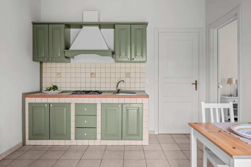 Junior Suite | Private kitchen | Full-size fridge