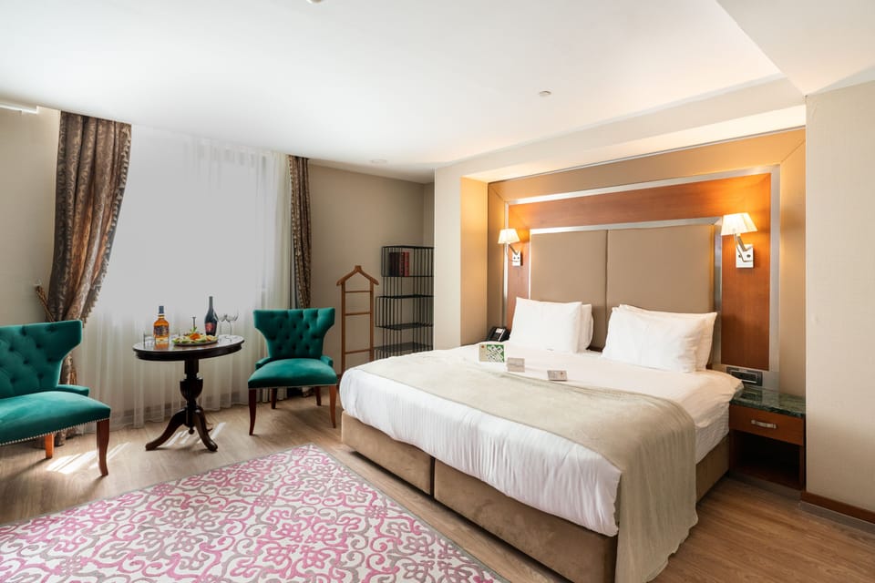 Junior Room | Frette Italian sheets, premium bedding, minibar, in-room safe