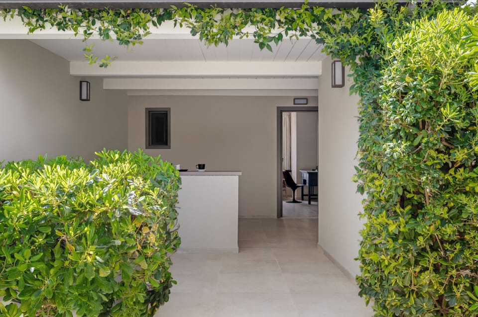 In-room safe, laptop workspace, blackout drapes, free WiFi