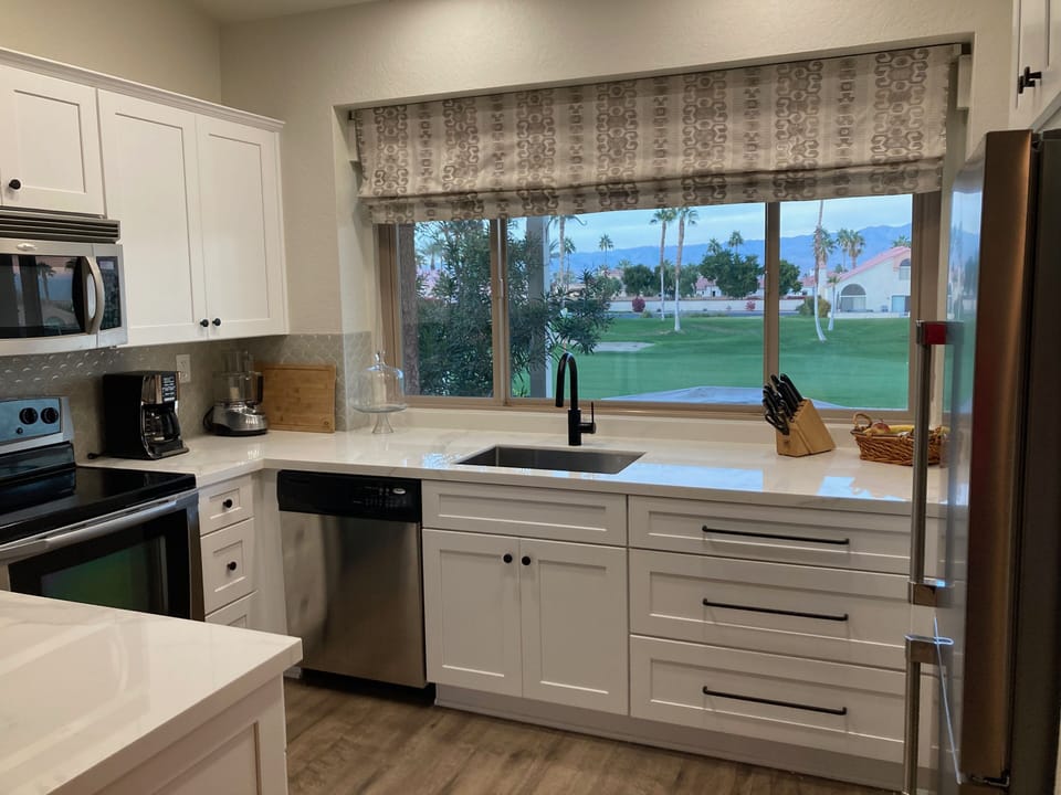 Beautifully Renovated Kitchen