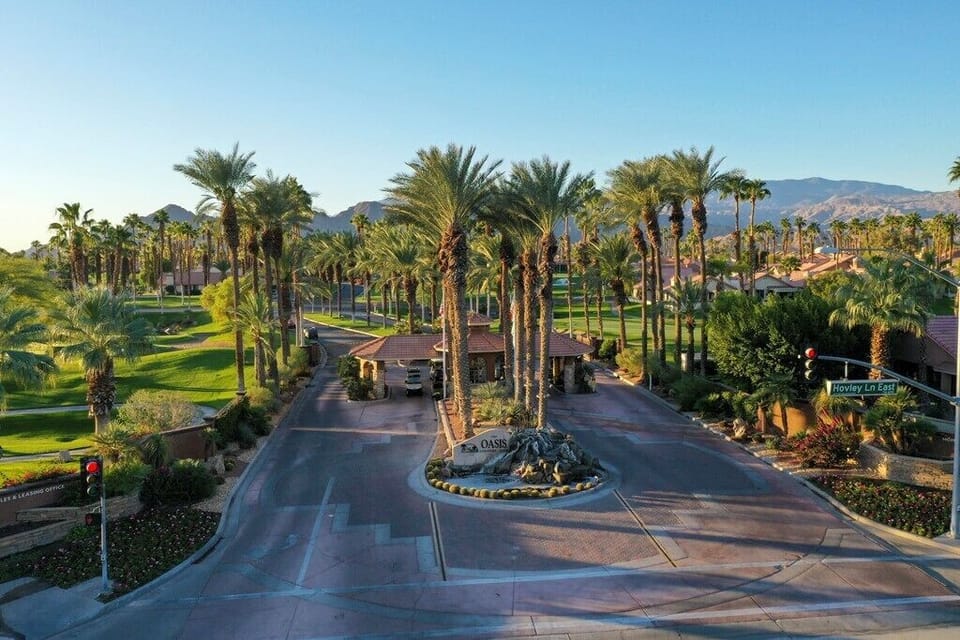 Entry to The Oasis Country Club