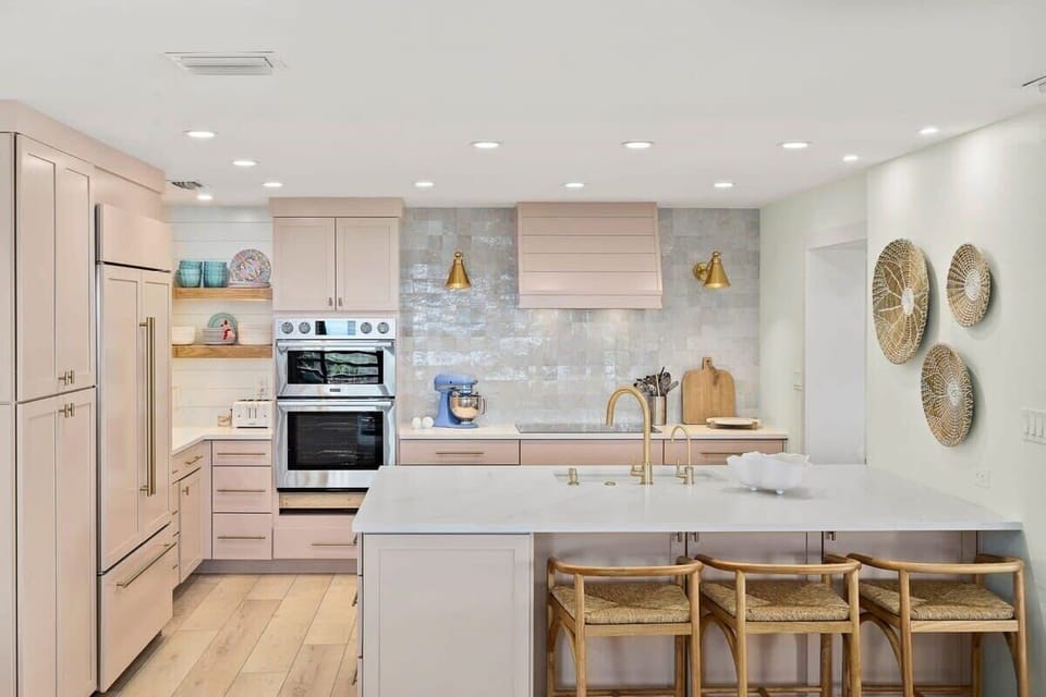 Sub-zero, Monogram and Dacor appliances to assist you in preparing the most gourmet of meals