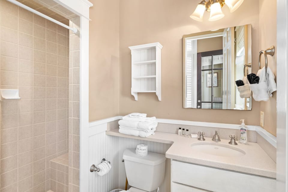 Bathroom On Main Floor