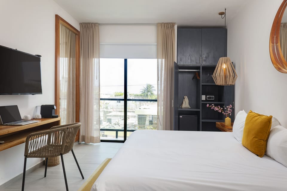 Superior Double Room, 1 King Bed, Balcony | Premium bedding, down comforters, minibar, in-room safe