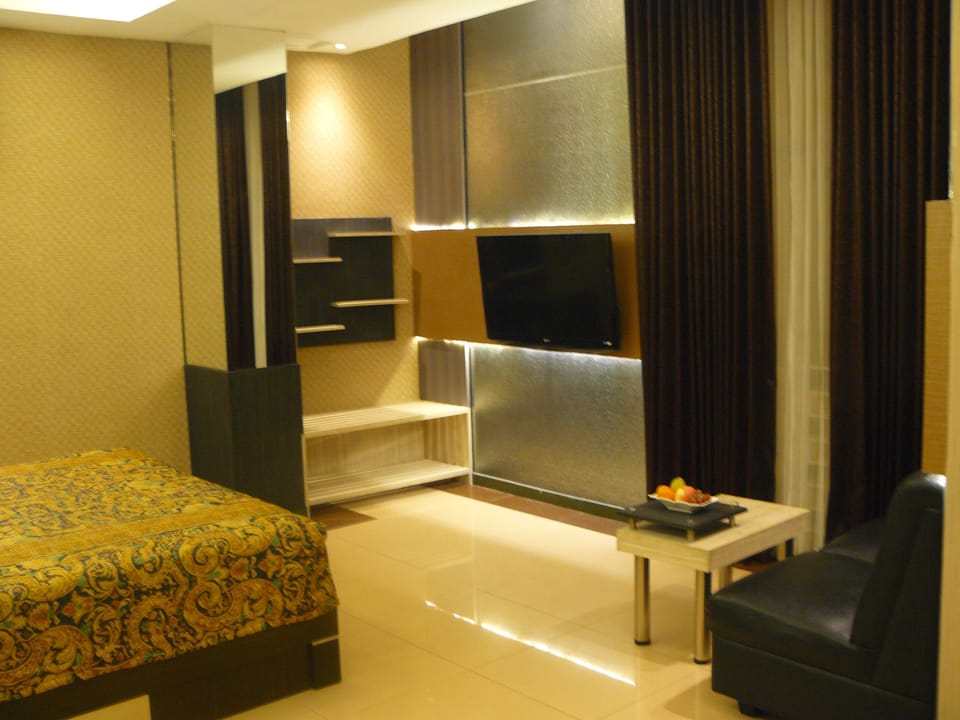 Deluxe Room | Premium bedding, desk, rollaway beds, free WiFi