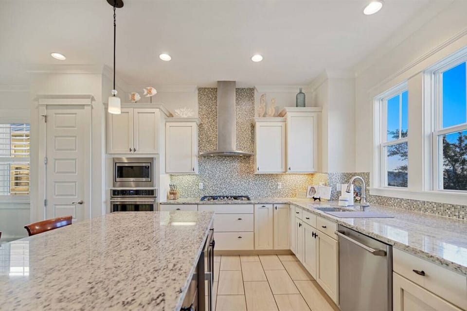 Sunrise and Sunsets- Gourmet Kitchen