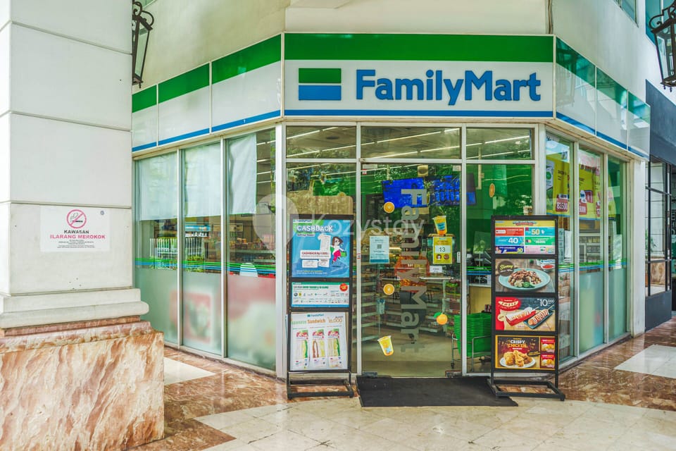 Shopping mall