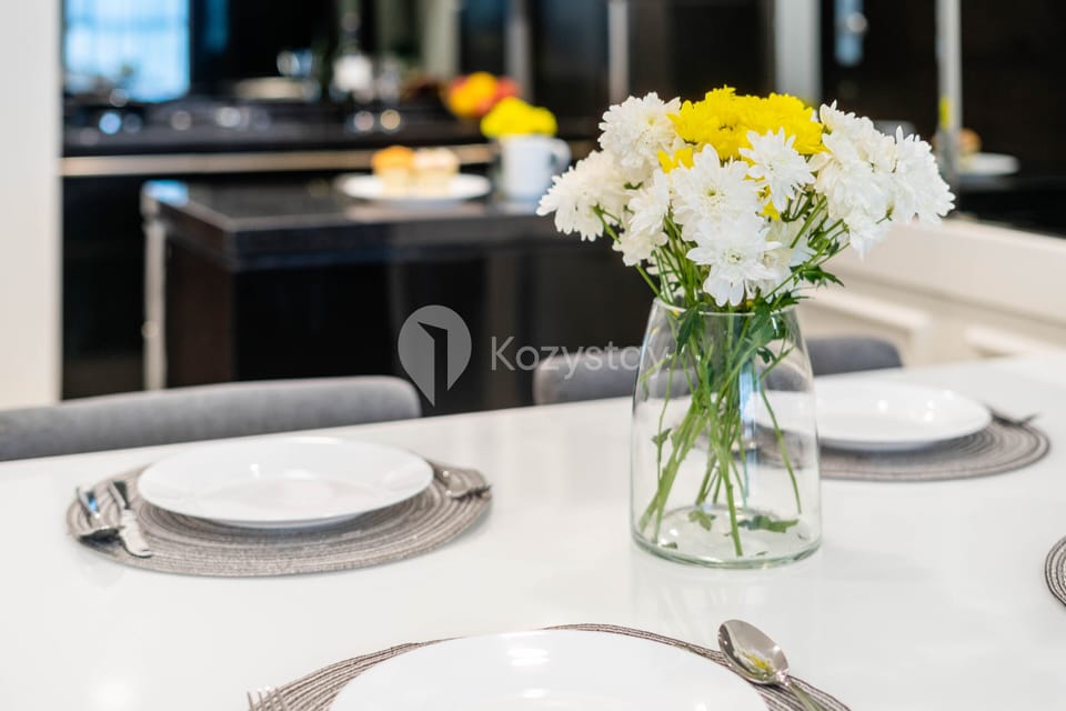 Apartment, 3 Bedrooms, City View | Dining room