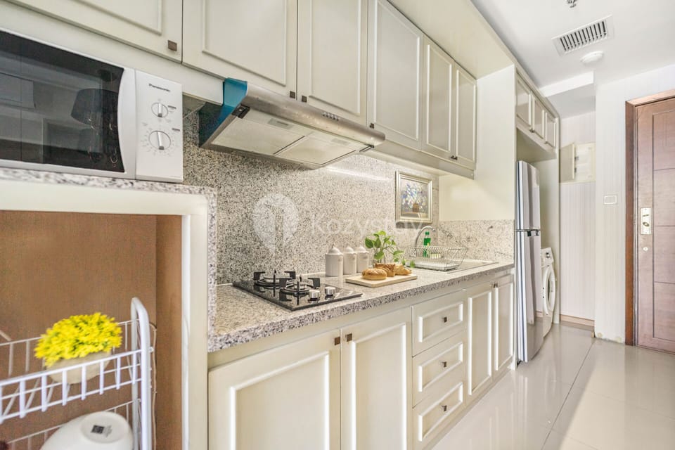 Apartment, 1 Bedroom, Garden View | Private kitchen | Fridge, microwave, rice cooker, cleaning supplies