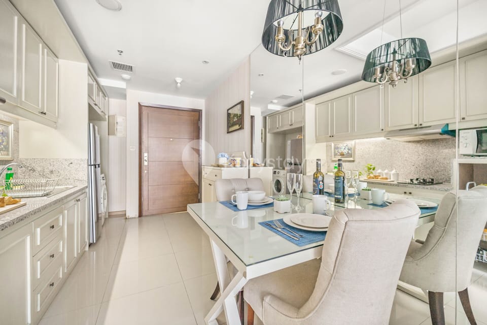 Apartment, 1 Bedroom, Garden View | Dining room