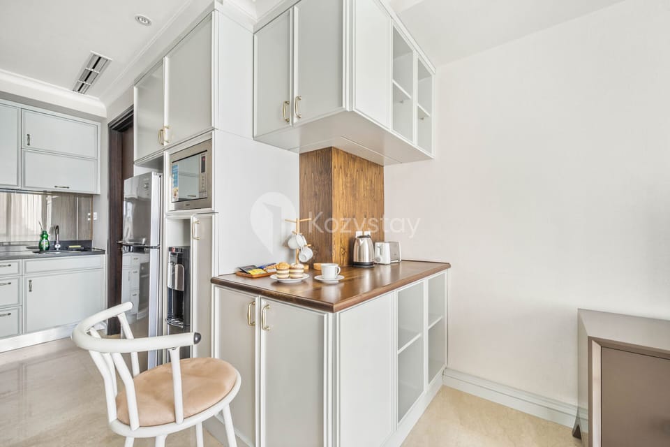 Apartment, 2 Bedrooms, City View | Private kitchen | Fridge, microwave, oven, rice cooker