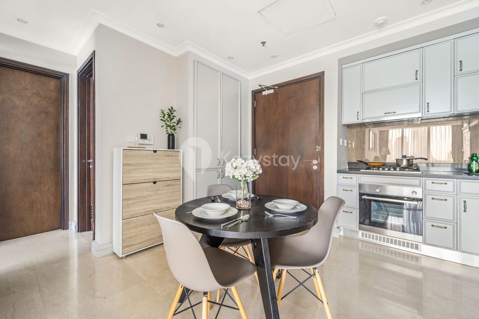 Apartment, 2 Bedrooms, City View | Dining room
