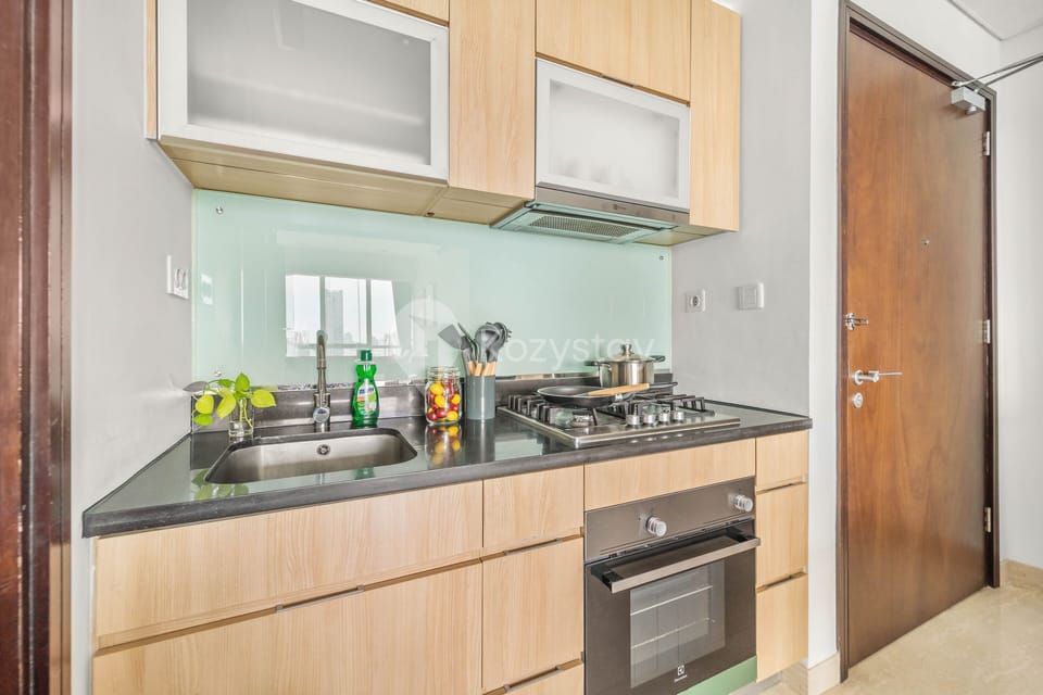Apartment, 2 Bedrooms, Non Smoking, City View | Private kitchen | Fridge, microwave, oven, rice cooker