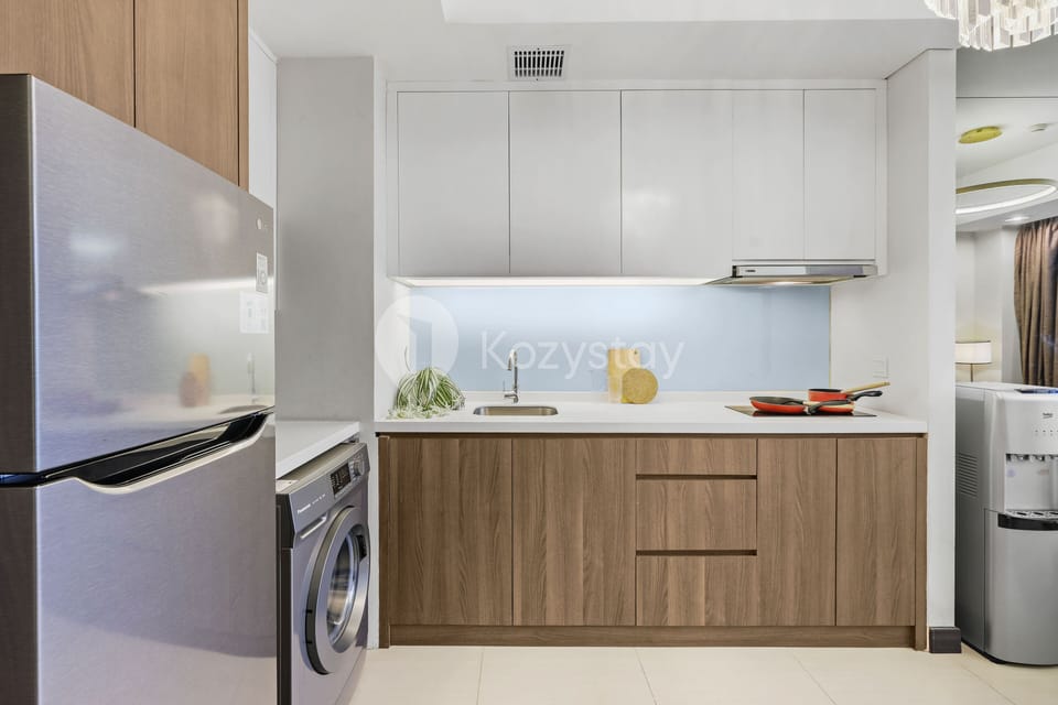 Apartment, 1 Bedroom, City View | Private kitchen | Fridge, microwave, rice cooker, cleaning supplies