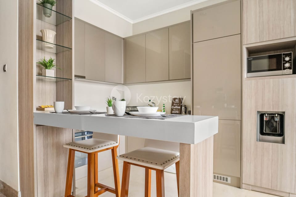 Apartment, 1 Bedroom, Non Smoking, City View | Dining room