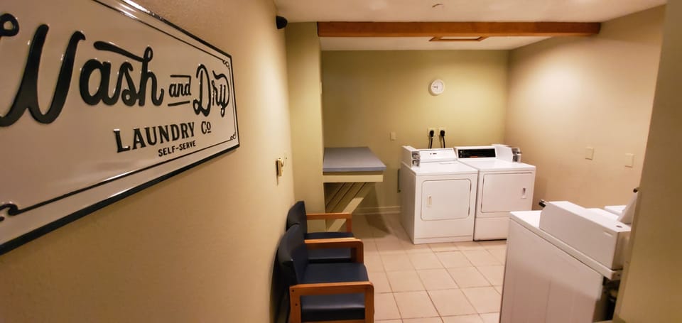 Cottonwood Inn and Conference Center Hotel in Sioux City