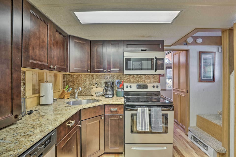 Kitchen | Stainless Steel Appliances