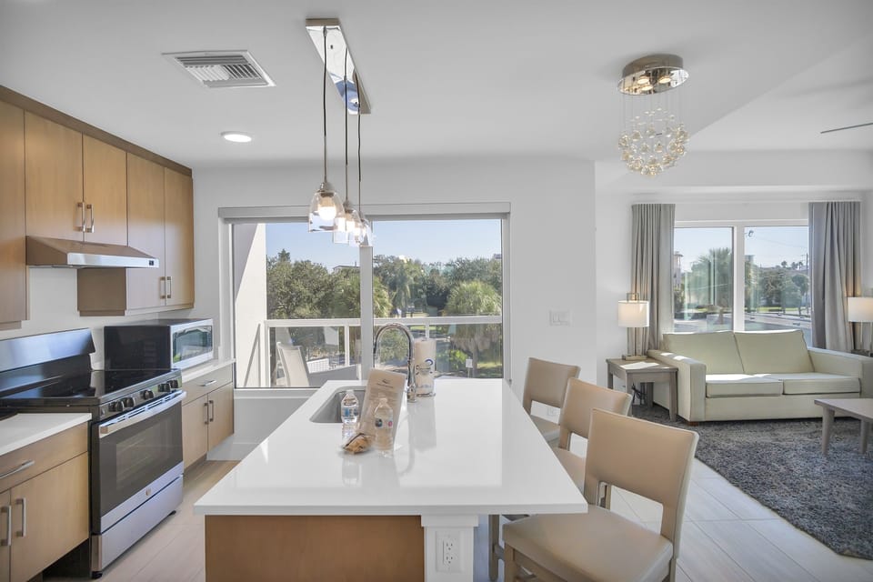 Kitchen/Living area - overlooks the City