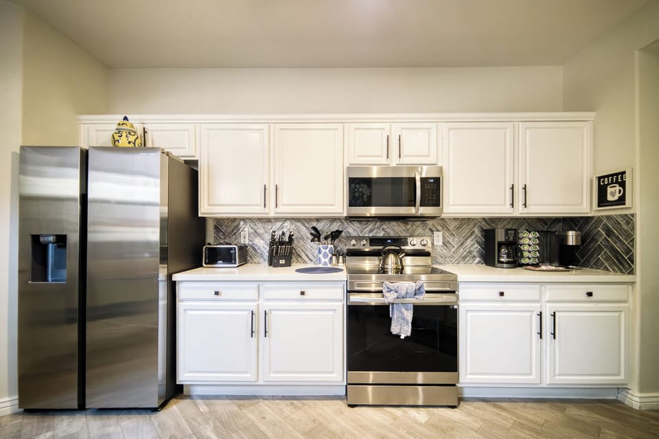 Cook with ease and enjoy both Keurig and traditional drip coffee.