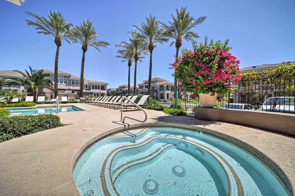Relax in the heated spa after golf, hiking, shopping, or sightseeing.