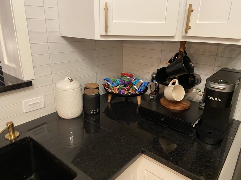 Guest Breakfast and Coffee/Tea Bar