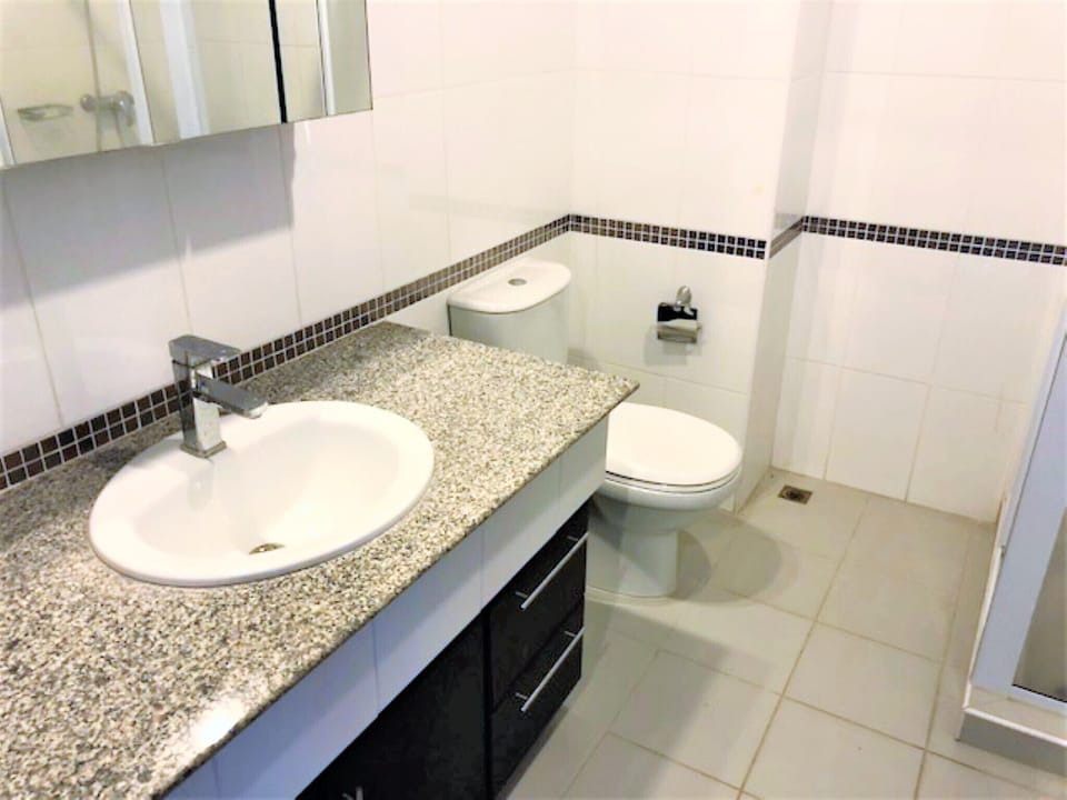 Condo, 1 Bedroom, Smoking, Balcony | Bathroom | Towels